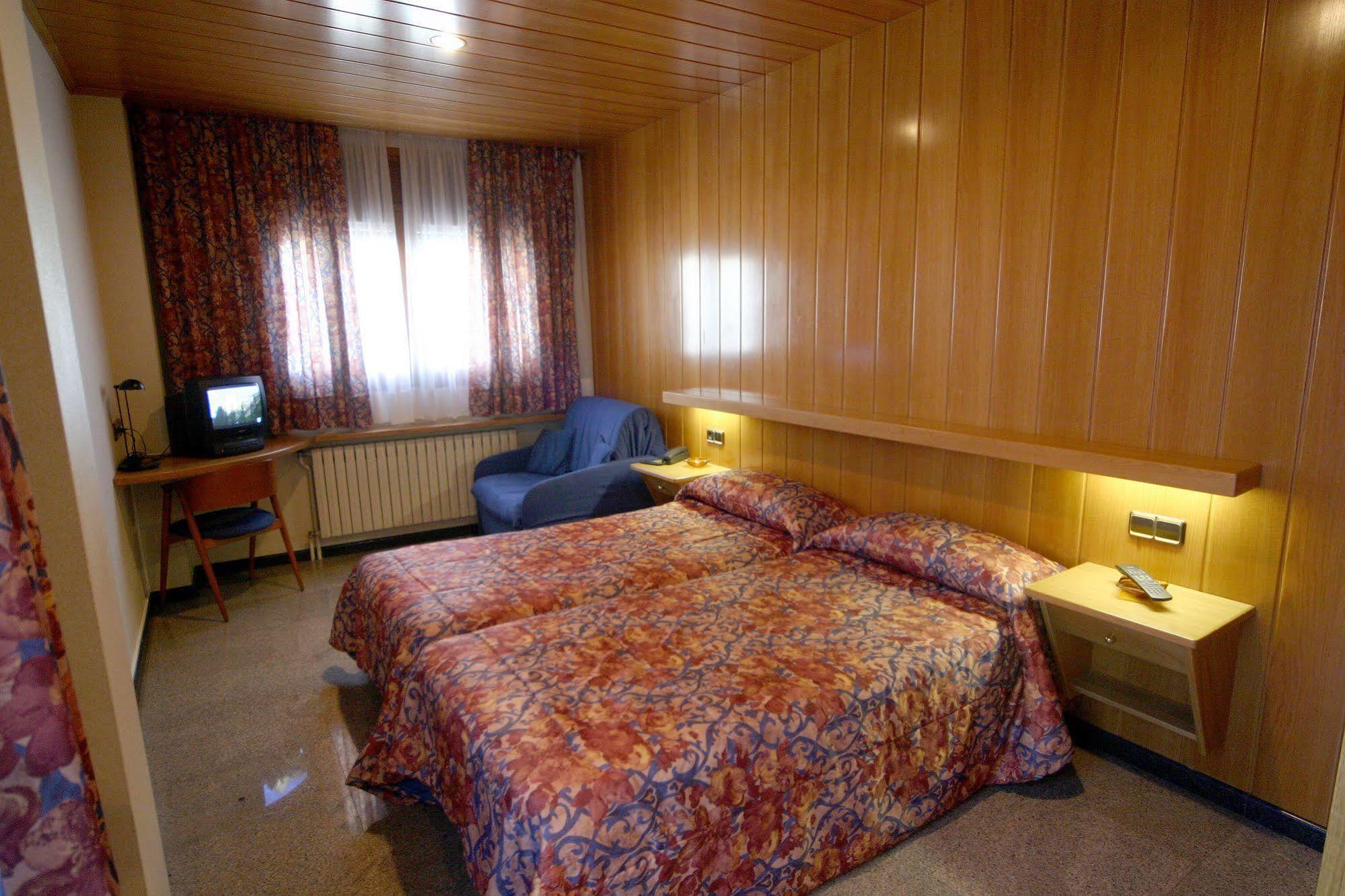Hotel Sant Antoni Ribes De Freser Oda fotoğraf